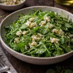 Rode biet salade met geroosterde knolcyperus