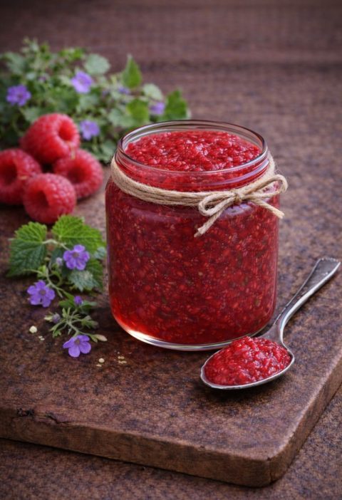 Frambozenjam met hondsdraf
