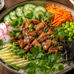 Paarse Dovenetel Gerookte Zalm Poké Bowl